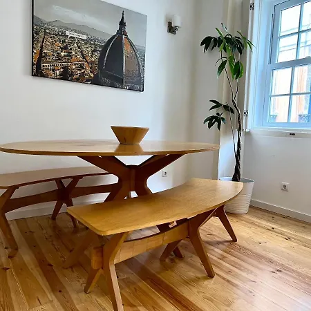 Bright And Sunny Apartman *