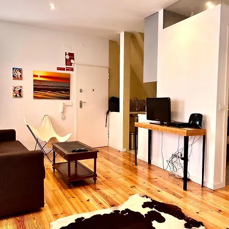 Bright And Sunny Лісабон