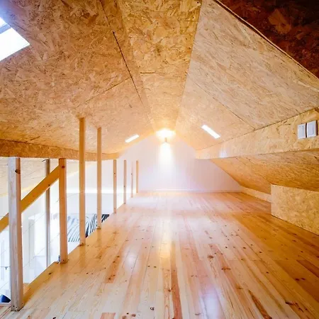 Bright And Sunny Apartament Lizbona